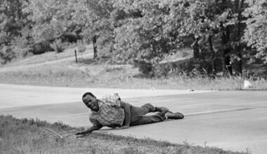 Pulitzer-winning AP photographer Jack Thornell dies at 86