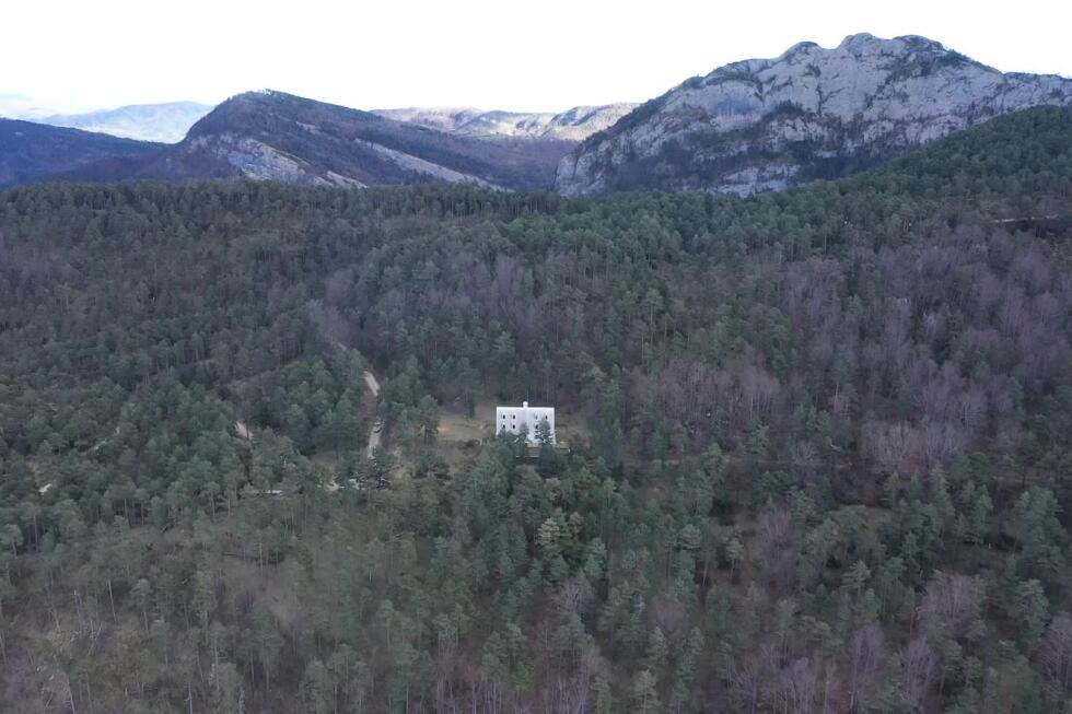 Gaudí confirmed as architect of unique mountain refuge - AP News