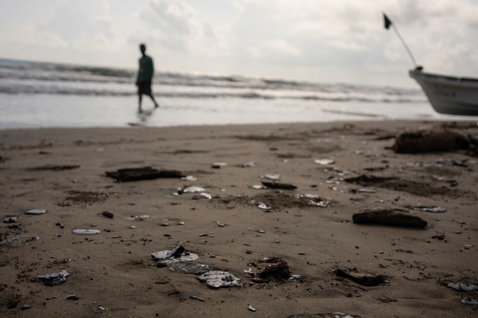 Environmentalists say Mexico lied about origins of Gulf oil spill