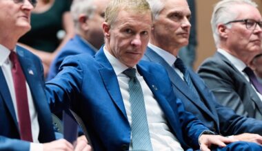 United CEO Scott Kirby confirms he approached American Airlines about potential merger