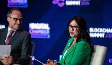 Hiltzik: Here's why 401(k) sponsors are wary of 'alternative investments'