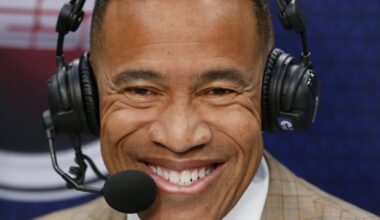 Play-by-play announcer Mark Jones is leaving ESPN after 36 years.