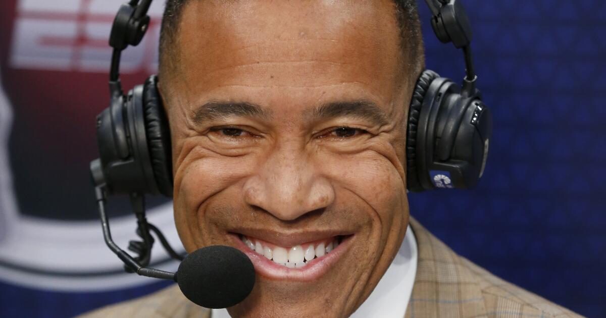 Play-by-play announcer Mark Jones is leaving ESPN after 36 years.