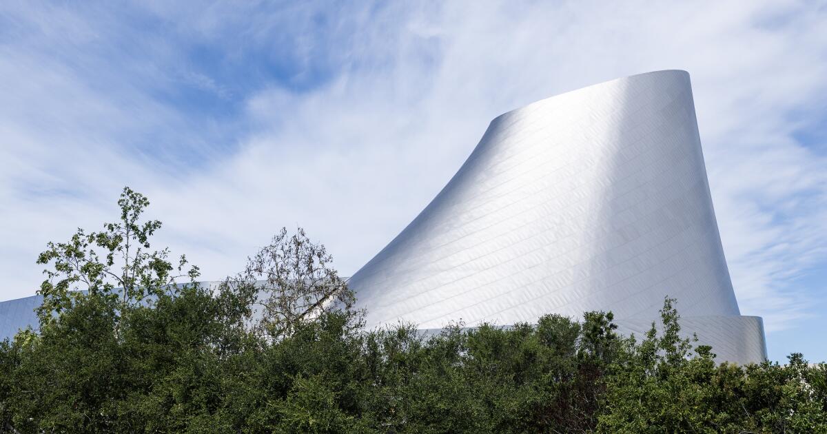 Construction done on Samuel Oschin Air & Space Center, to open soon
