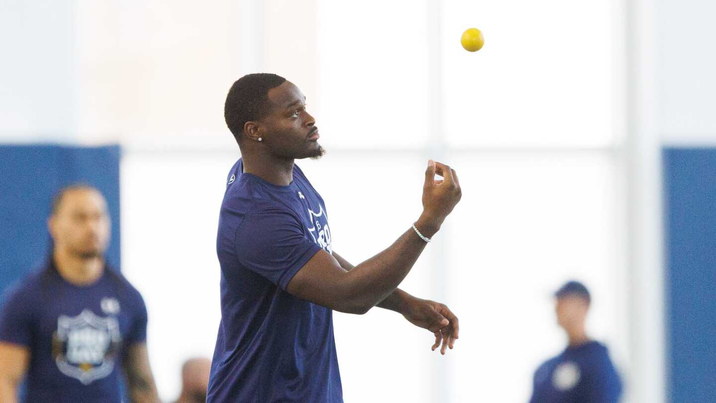 Titans could take Jeremiyah Love, but Robert Saleh loves team's RBs room