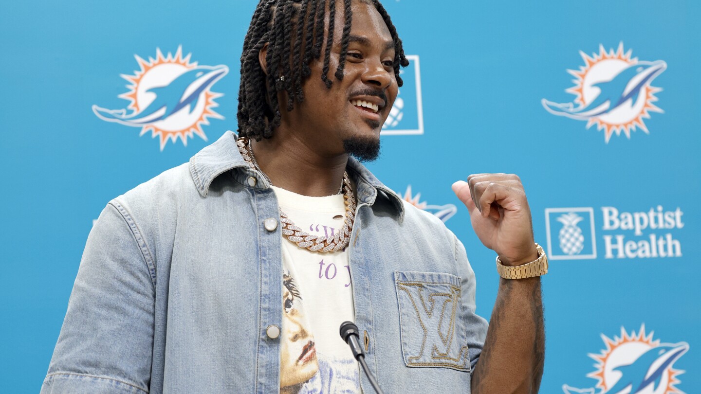 Jeff Hafley to Malik Willis: "Don't change who you are"