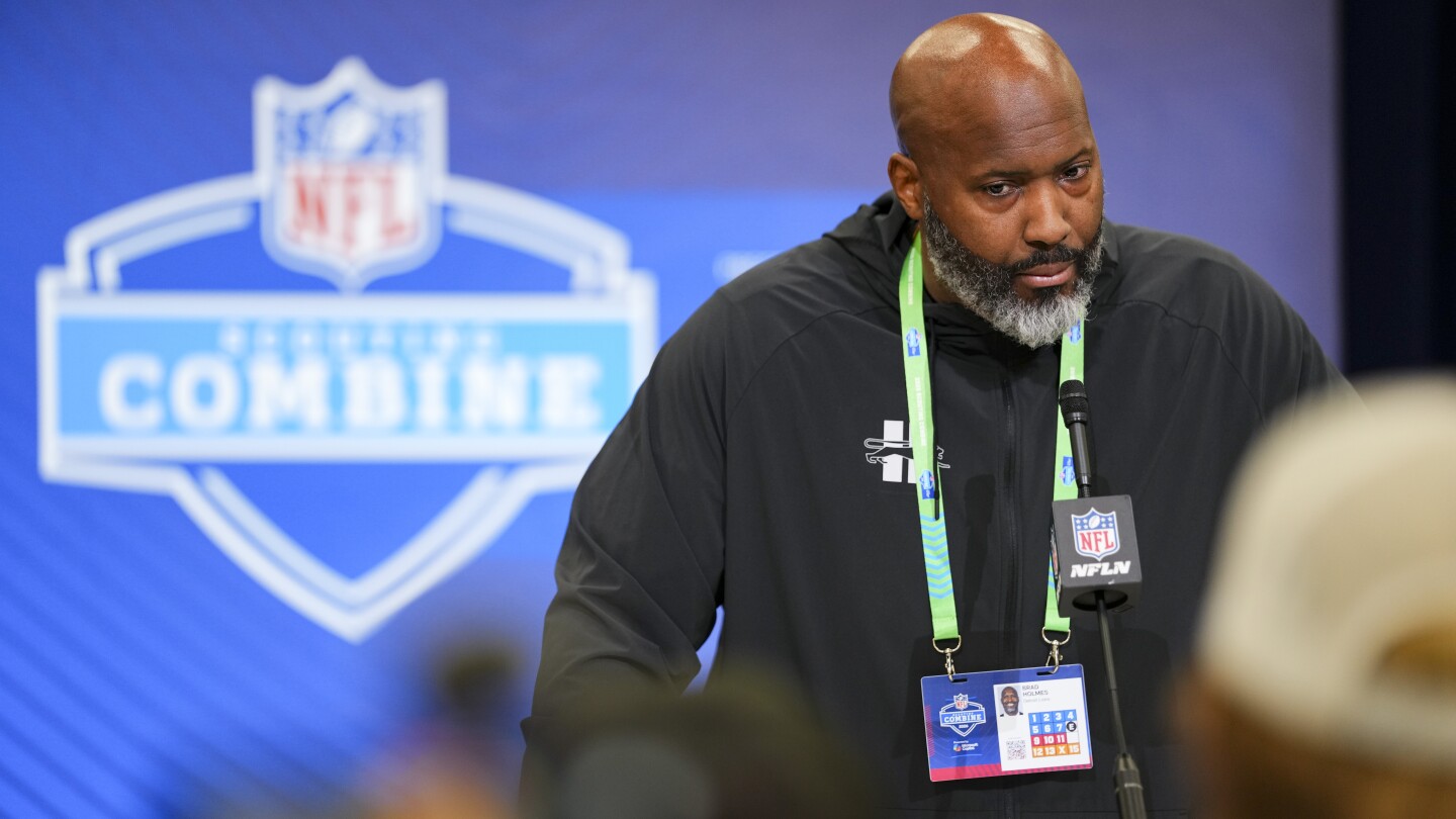Lions GM Brad Holmes is ready to trade up to draft the right guy