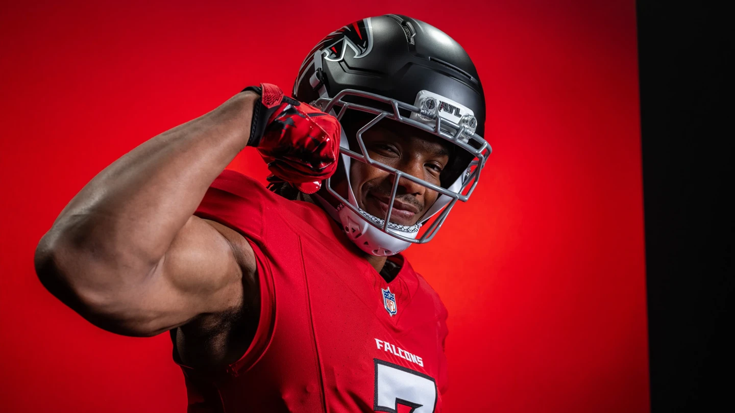Falcons reveal their new uniforms