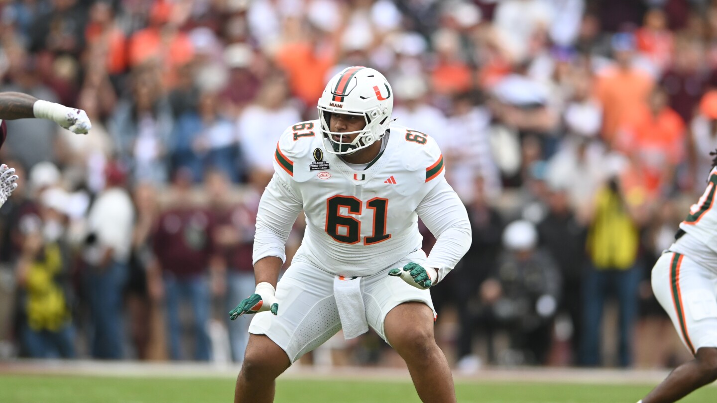 Report: Francis Mauigoa’s medical recheck found no new issues