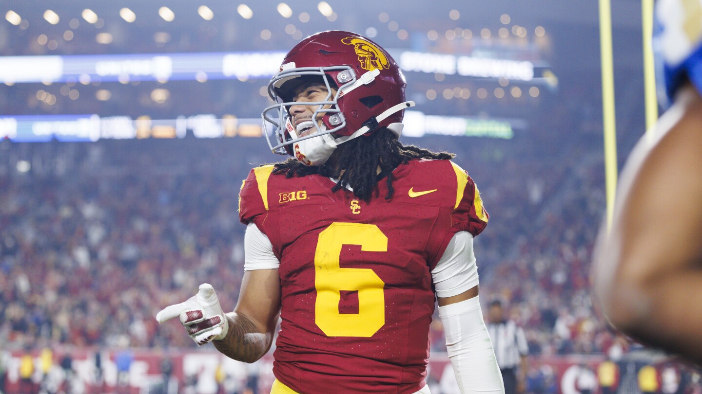 Makai Lemon draft Chiefs Jets Giants Dolphins Commanders