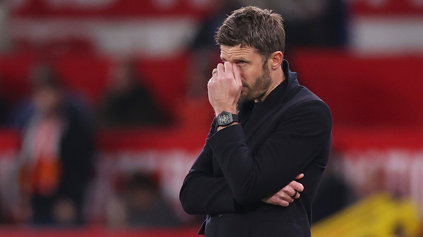 Michael Carrick, Bruno Fernandes reaction — Shock at red card in Manchester United home loss to Leeds