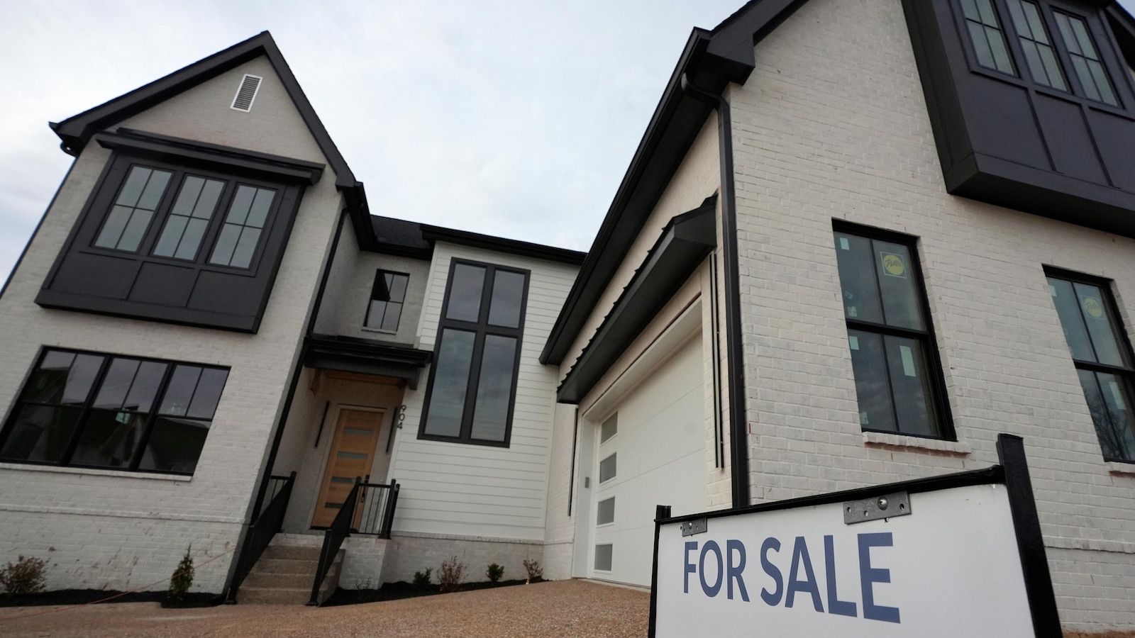 Average US long-term mortgage rate rises to 6.3%, ending a 3-week slide