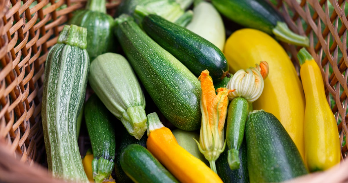 The Difference Between Zucchini Vs. Summer Squash, According to Dietitian