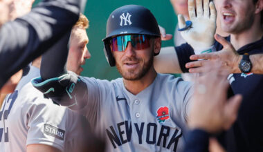 Royals snatch defeat from jaws of victory in 4-3 loss to Yankees