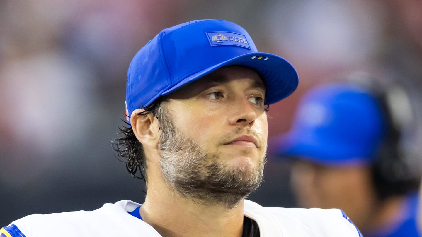 Los Angeles Rams quarterback Matthew Stafford on the sidelines