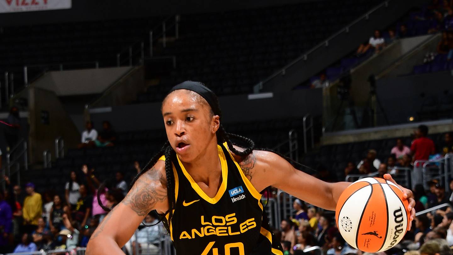 Dallas Wings v Los Angeles Sparks