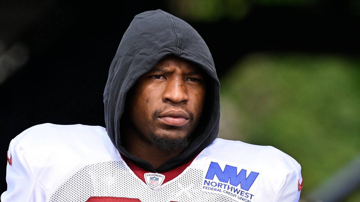 Washington Commanders edge rusher Dorance Armstrong Jr.