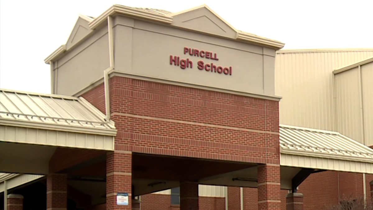 Purcell police investigate bomb threat involving high school