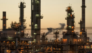 California carbon market overhaul hands billions to oil