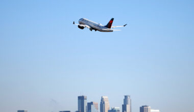 Delta Air Lines Will Stop Serving Snacks and Drinks on Short Flights