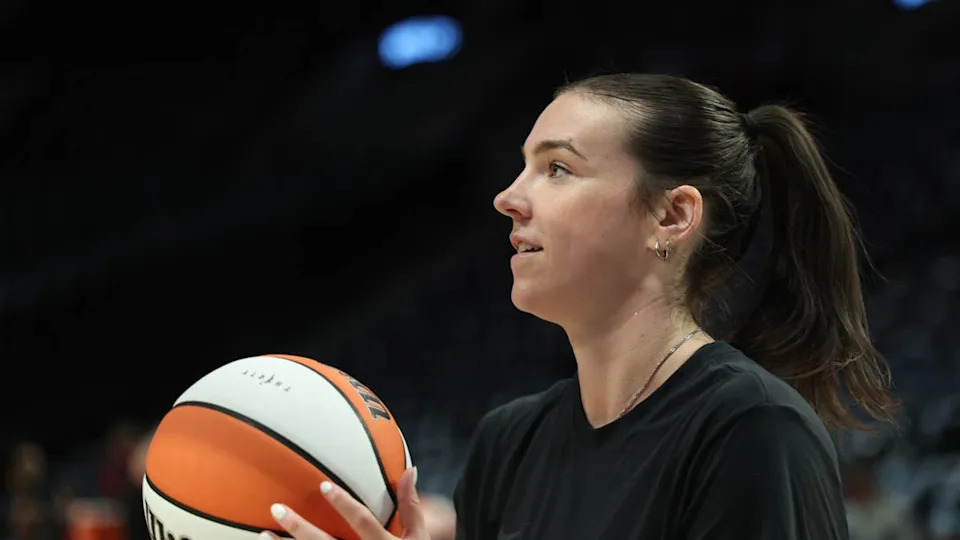 Portland Fire forward <a class="link " href="https://sports.yahoo.com/wnba/players/6172/" data-i13n="sec:content-canvas;subsec:anchor_text;elm:context_link" data-ylk="slk:Bridget Carleton;sec:content-canvas;subsec:anchor_text;elm:context_link;itc:0" data-yga="{"yLinkElement":"context_link","yModuleName":"content-canvas","yLinkText":"Bridget Carleton","ySubModuleName":"anchor_text","yHasCommerce":false}">Bridget Carleton</a> (6)Jaime Valdez-Imagn Images