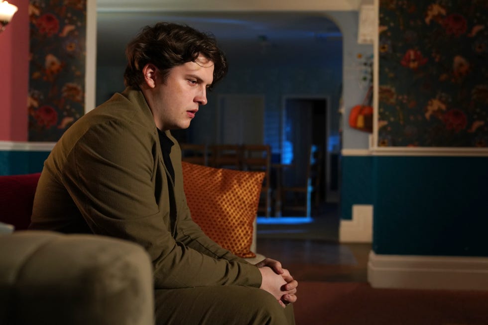 charlie dean in hollyoaks
