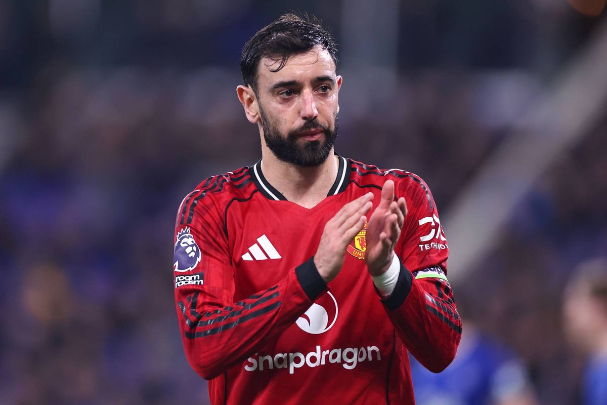 Bruno Fernandes of Manchester United during the Premier League match between Everton and Manchester United at Hill Dickinson Stadium