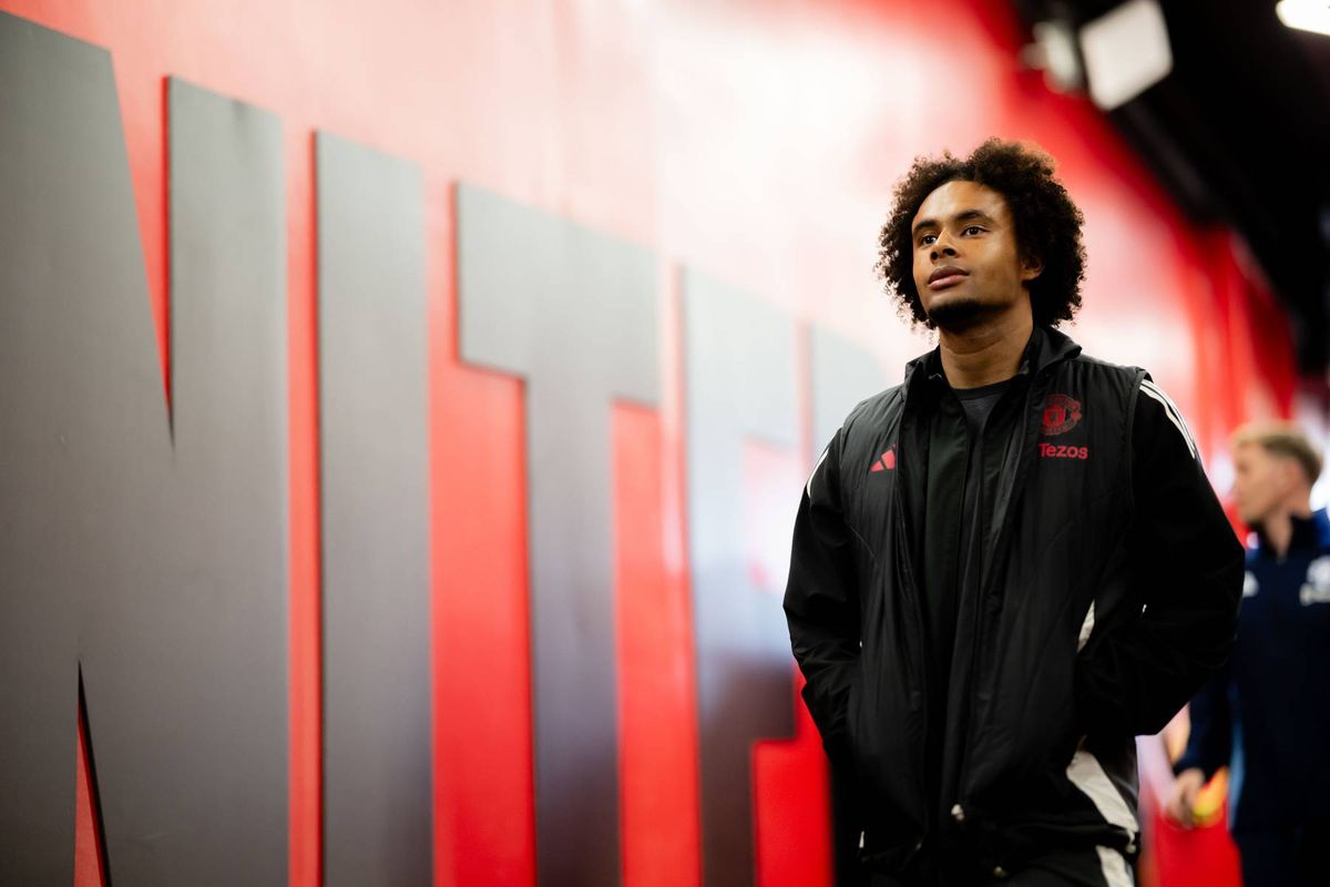 Joshua Zirkzee prior to the UEFA Europa League 2024/25 Semi Final Second Leg match between Manchester United and Athletic Club.