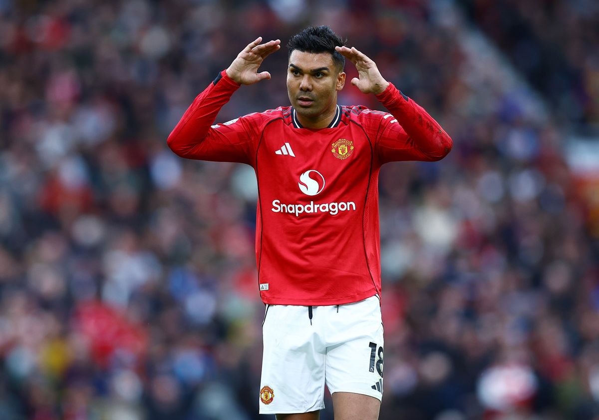 Casemiro reacts