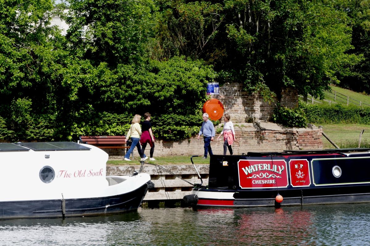 Mandatory Credit: Photo by Geoffrey Swaine/Shutterstock (16887562l)
People out by The River Thames on a sunny, warm afternoon.
Seasonal weather, Wallingford, Oxfordshire, UK - 21 May 2026