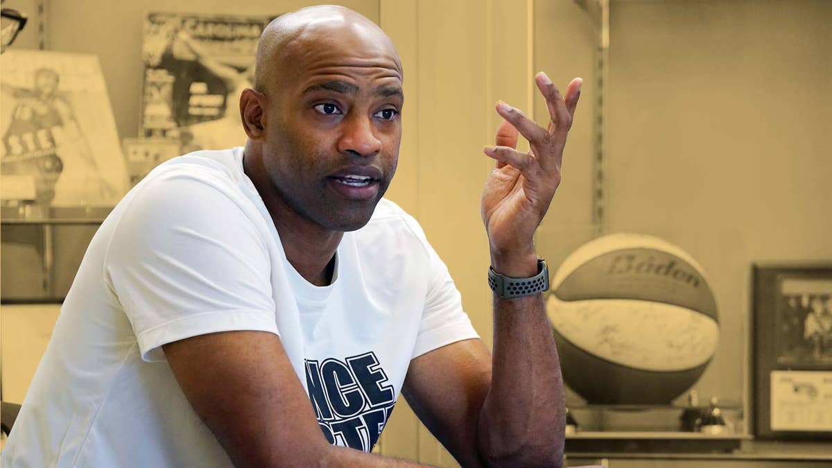 "The crowd was still cheering for Vince" - Ex-NBA guard on following Vince Carter at 2000 Dunk Contest