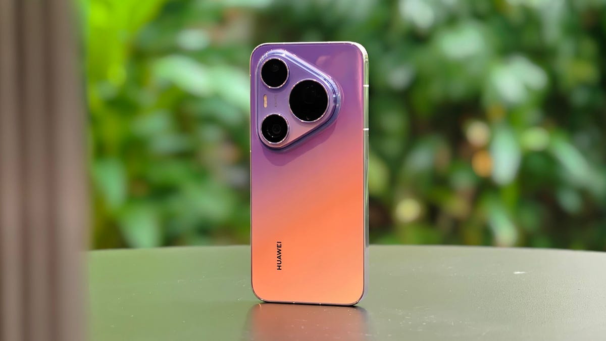 There's a Heck of a Camera Inside This Colorfully Designed Phone