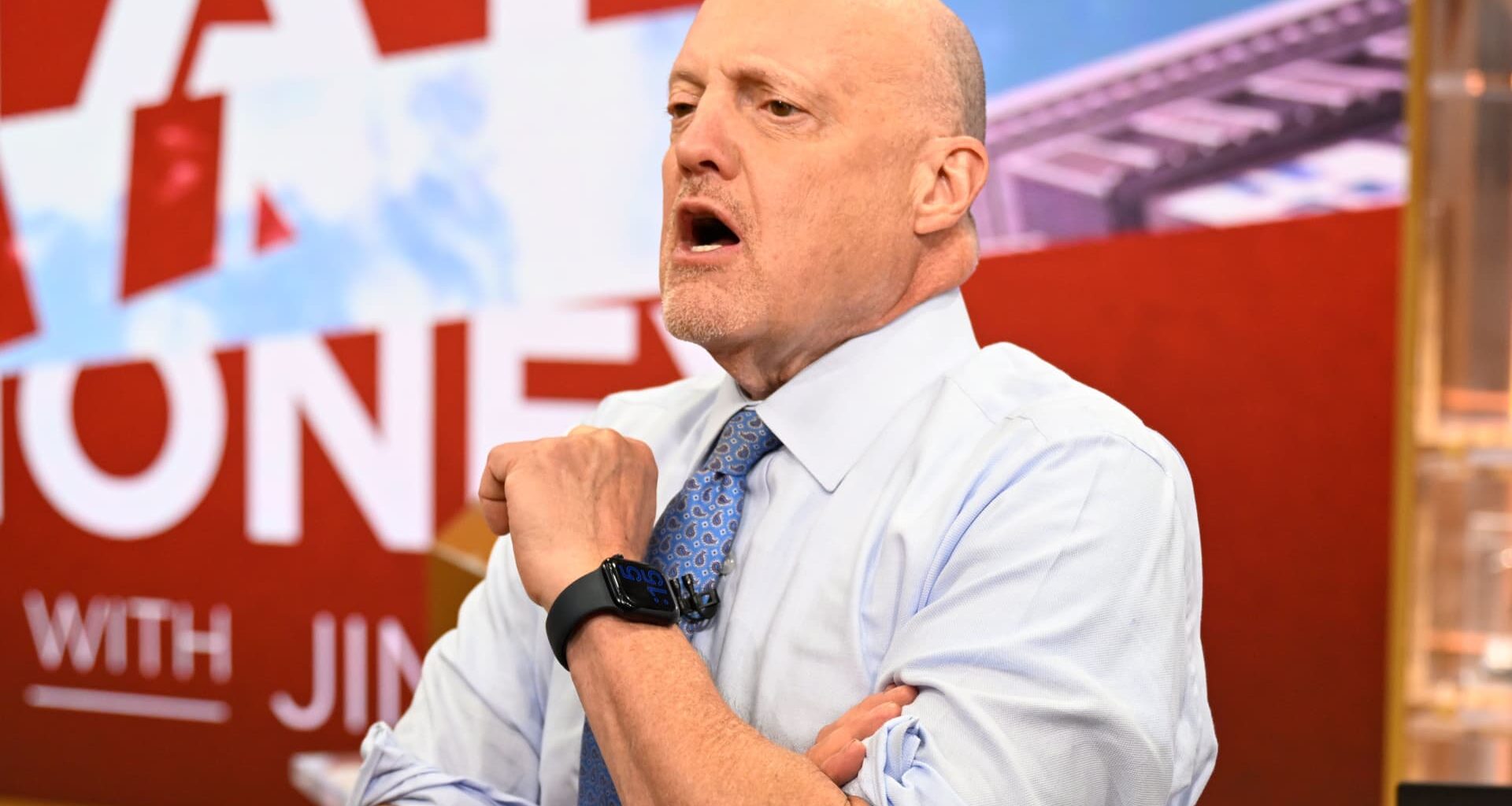 Cramer urges investors to be more selective in the AI frenzy