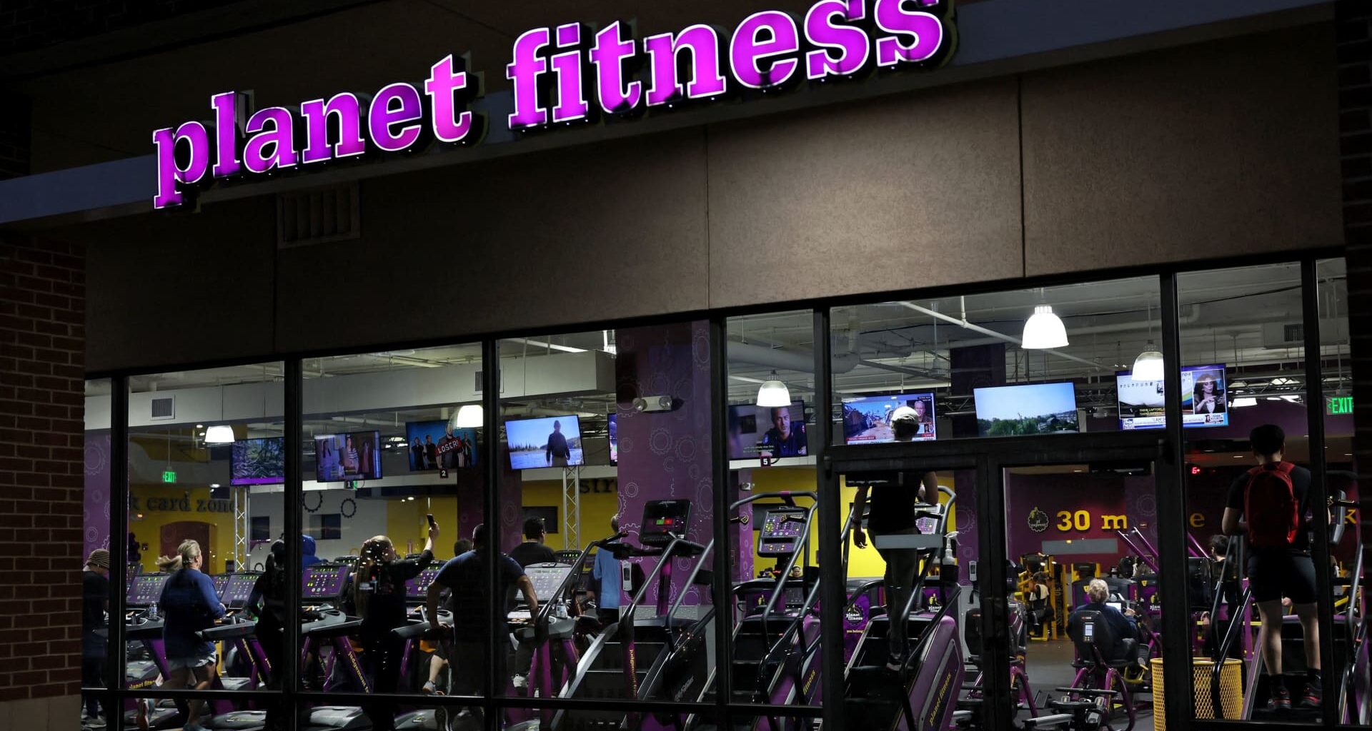Planet Fitness stock plunges after company slashes guidance