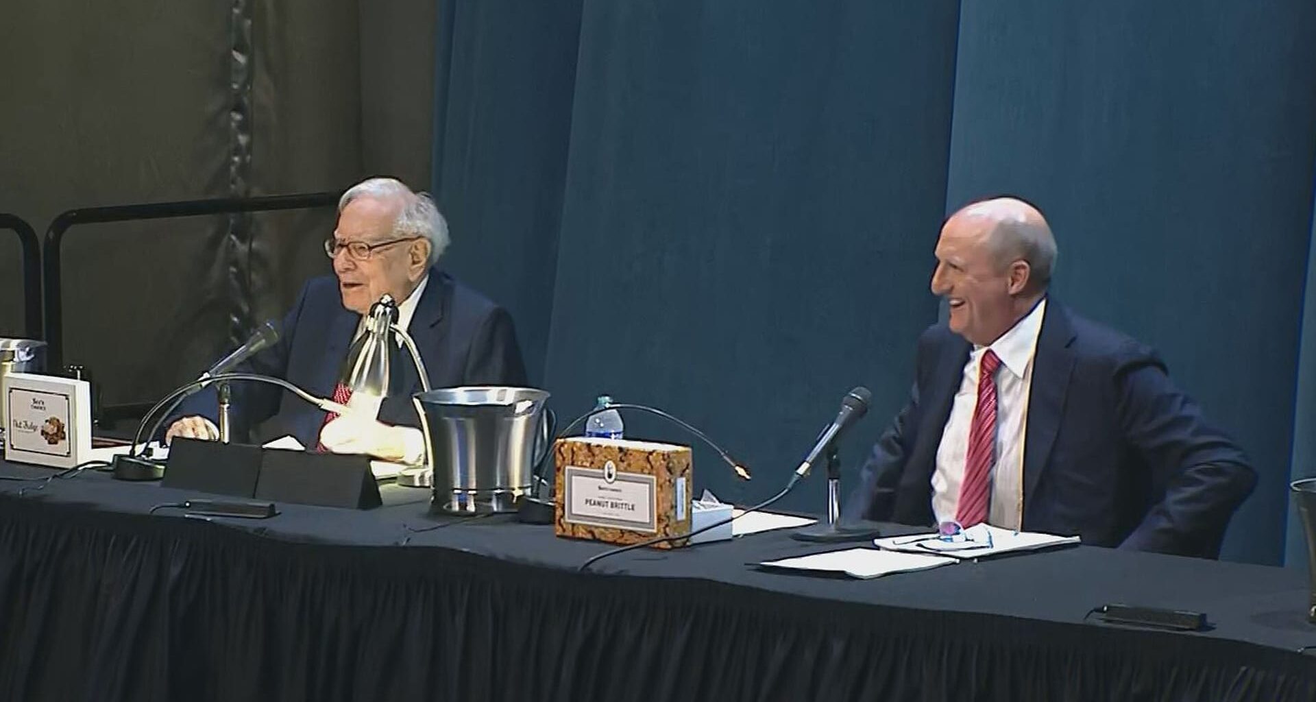 Berkshire Hathaway returns to airlines with $2.6 billion stake in Delta Air Lines