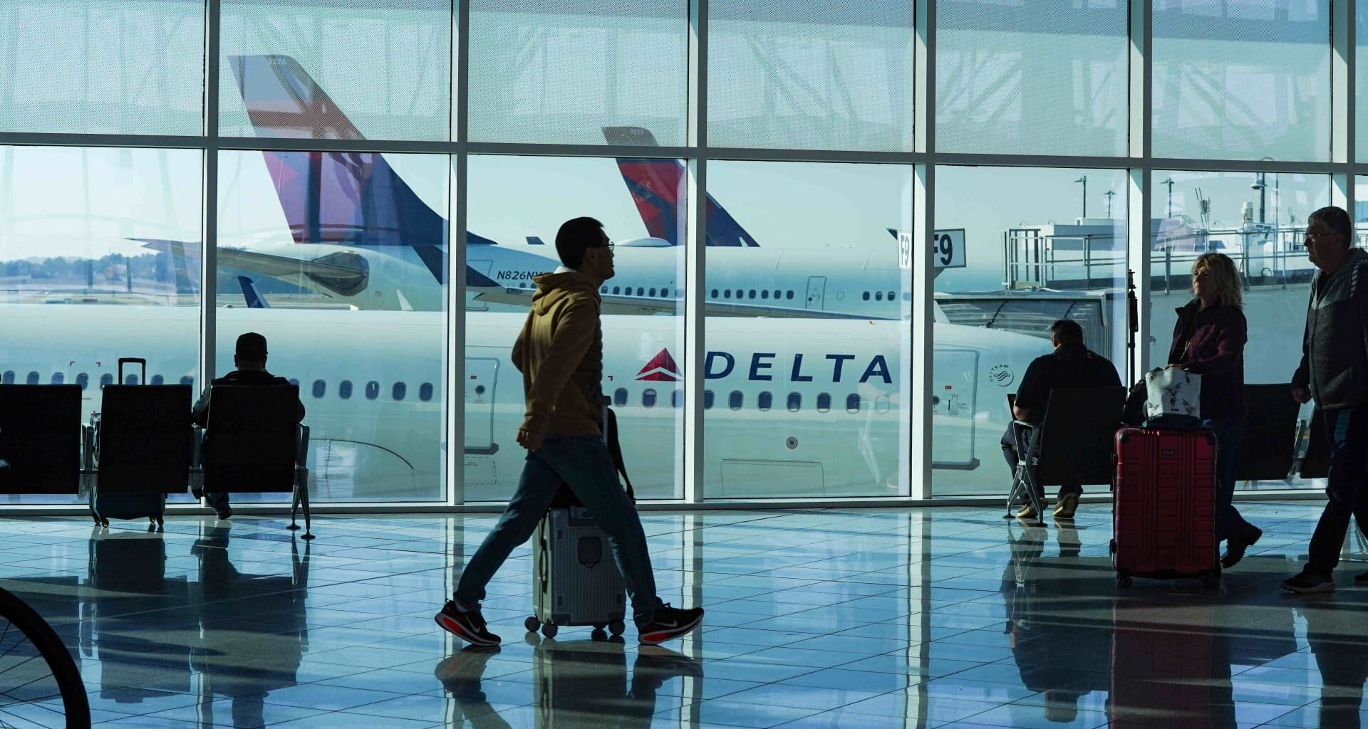 U.S. adds Atlanta area airport for Ebola screening, CDC says