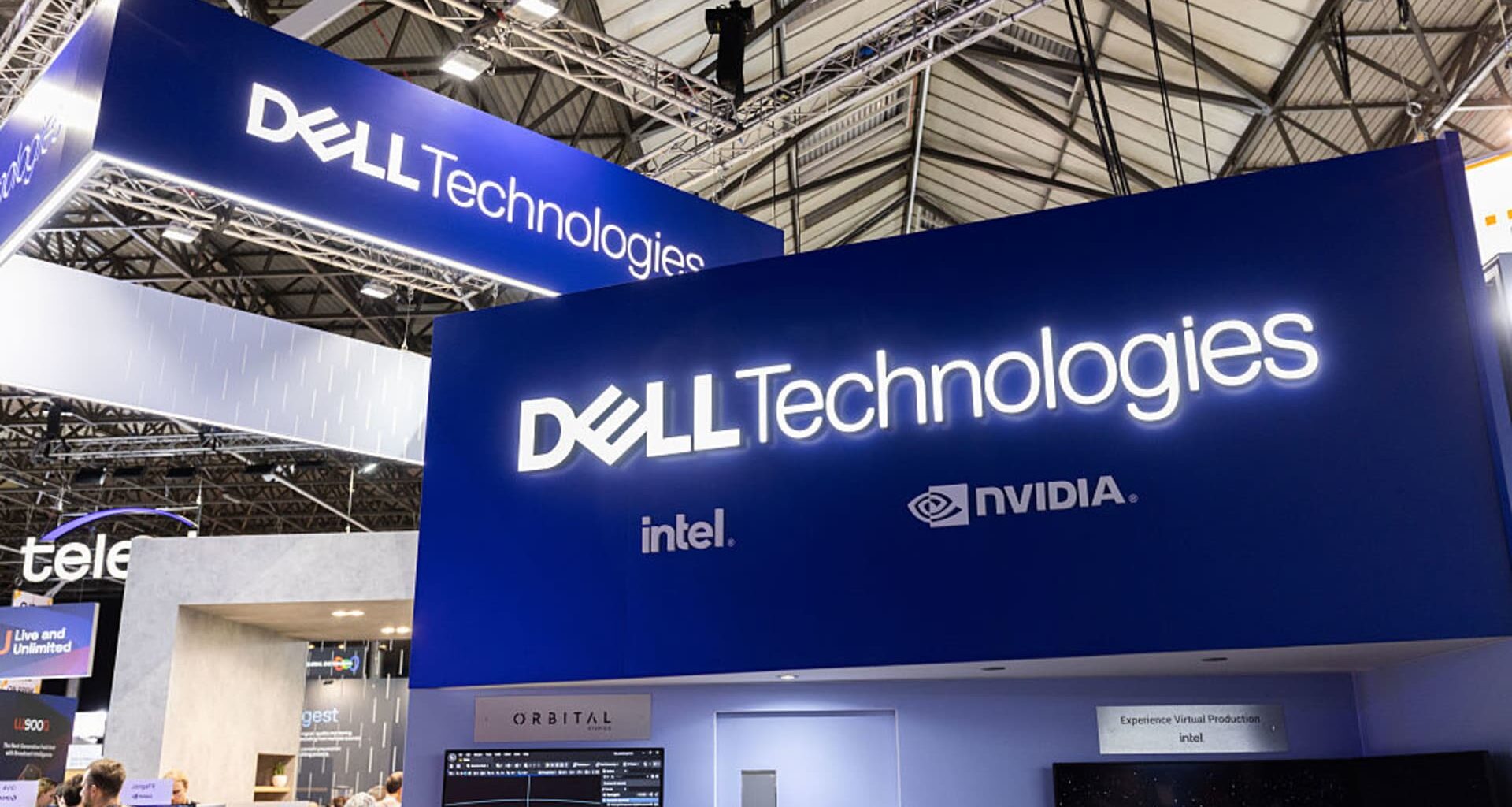 Dell's earnings blowout makes clear now is not the time to go against the AI grain