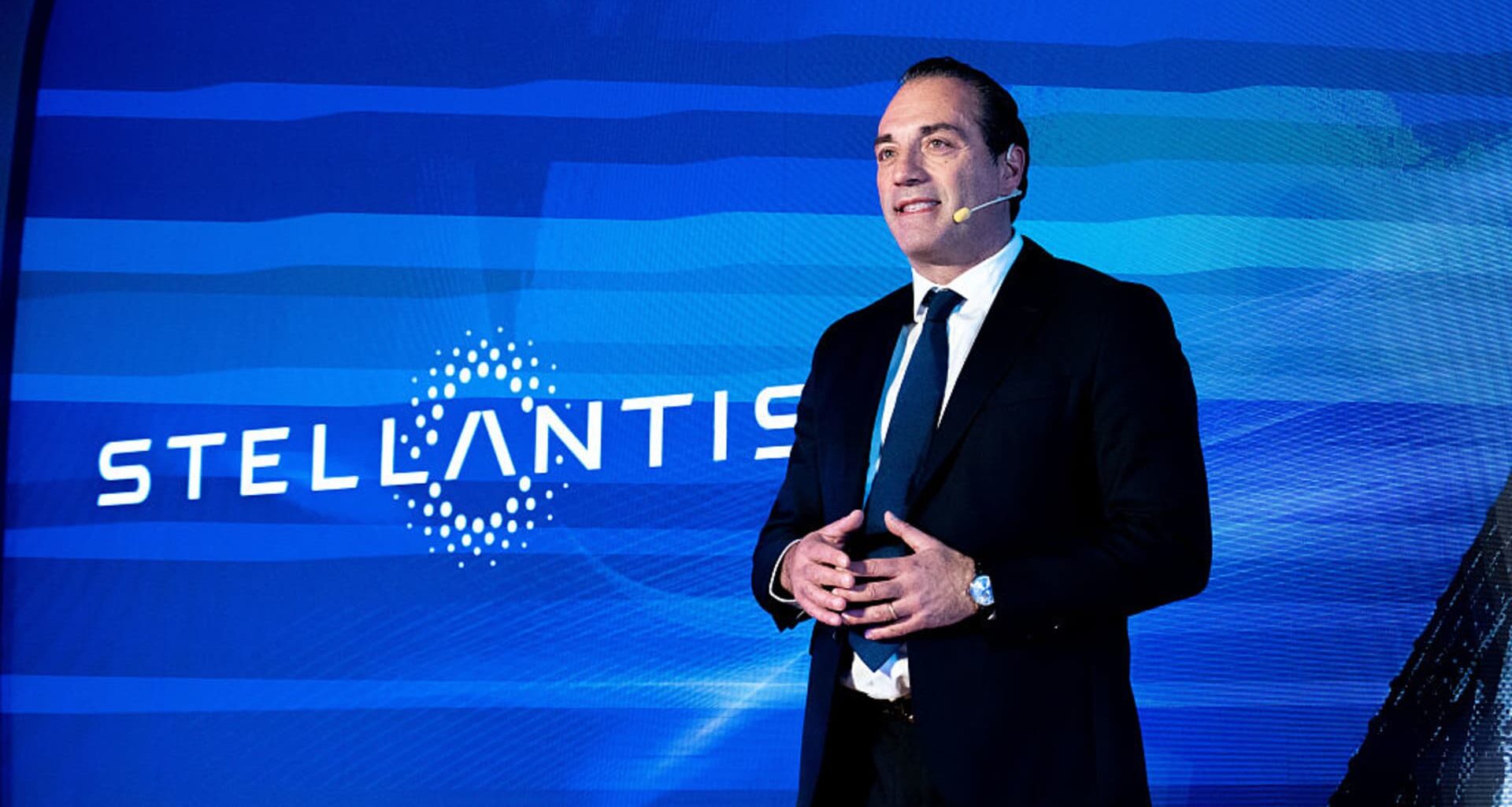 Stellantis unveils strategic plan, targets positive cash flow by 2028