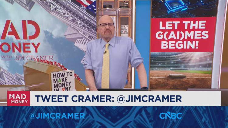 I'm hearing skepticism that is keeping people out of tech stocks, says Jim Cramer