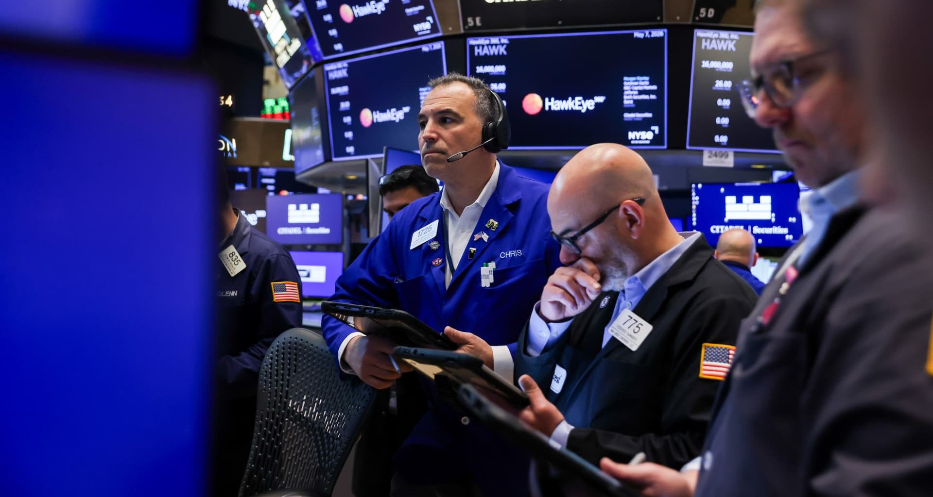 Bulls and bears both believe this could be 1999 all over again. Embrace it or dump your tech stocks?