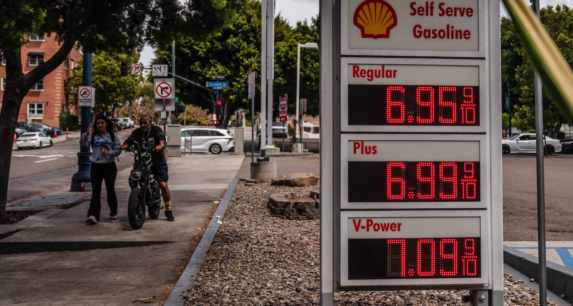Consumer sentiment falls to fresh record low in May as surging gas prices hit outlook
