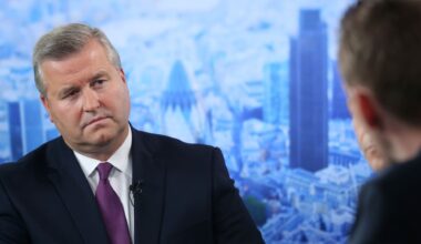 BP's ousted chairman Albert Manifold disputes conduct accusations