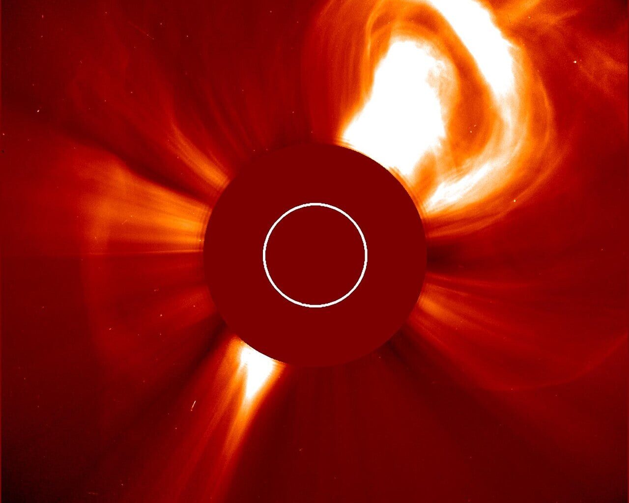 When observed in white light coronagraph imagery, CMEs sometimes resemble a light bulb, possessing a bright bulb like outer shell surrounding a dark void and compact inner structure. A new discovery reveals why some solar eruptions fail before reaching CME status (Credit : NASA/SOHO)