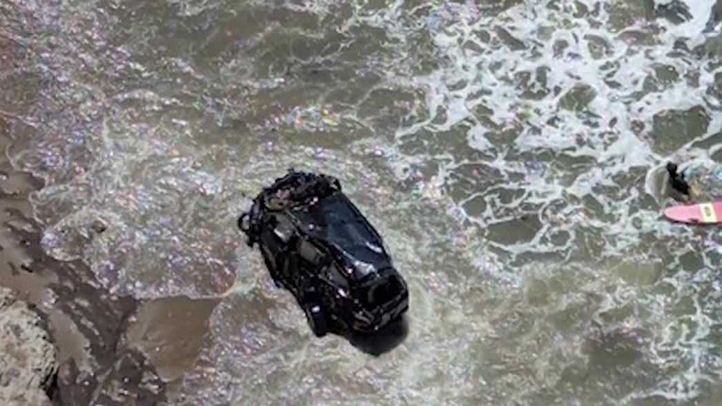 Driver dies after car plunges more than 400 feet off cliff near Davenport