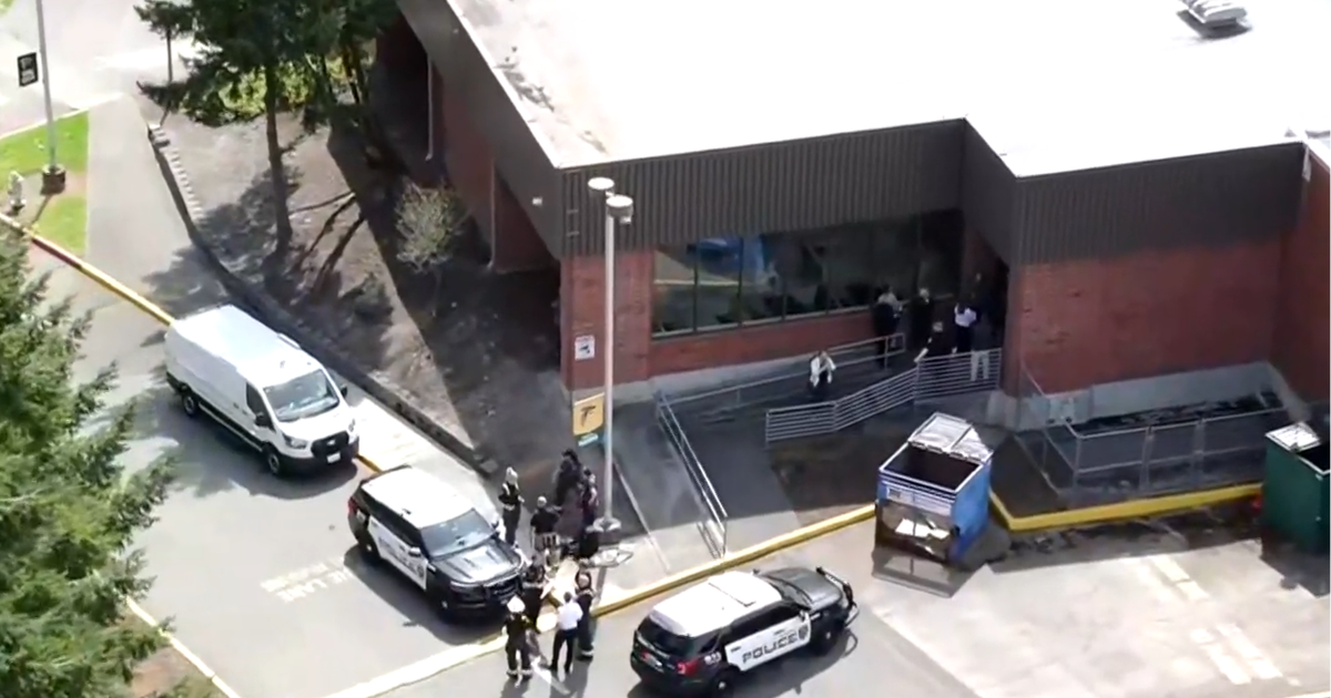 5 wounded in possible stabbing attack at Washington high school