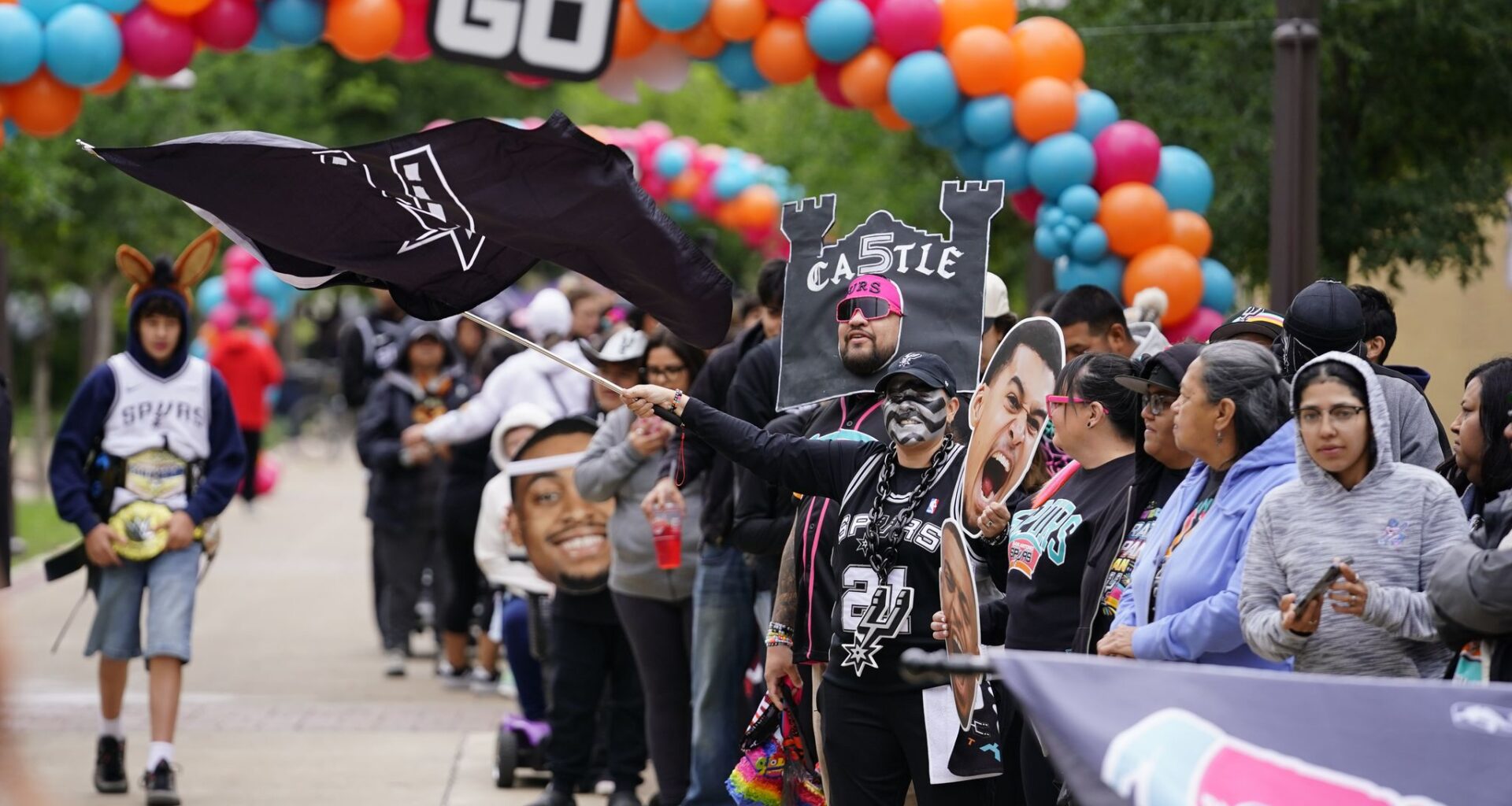 Spurs fans to rally at Hemisfair ahead of round 2 NBA playoffs