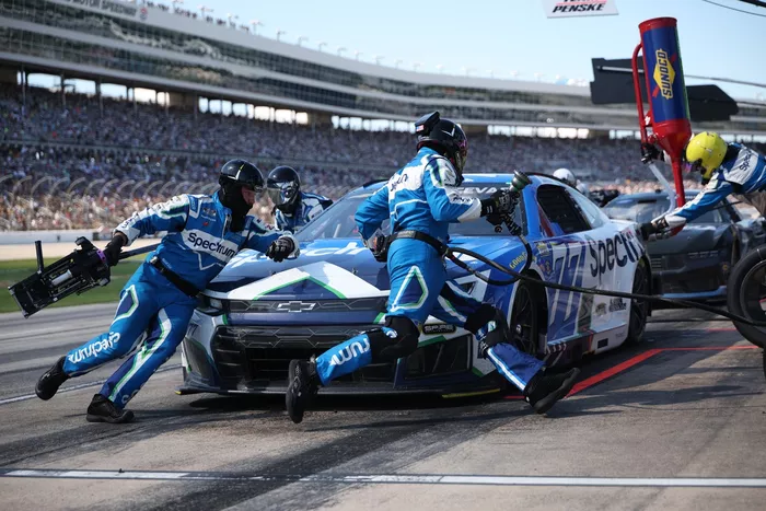 Carson Hocevar, Spire Motorsports