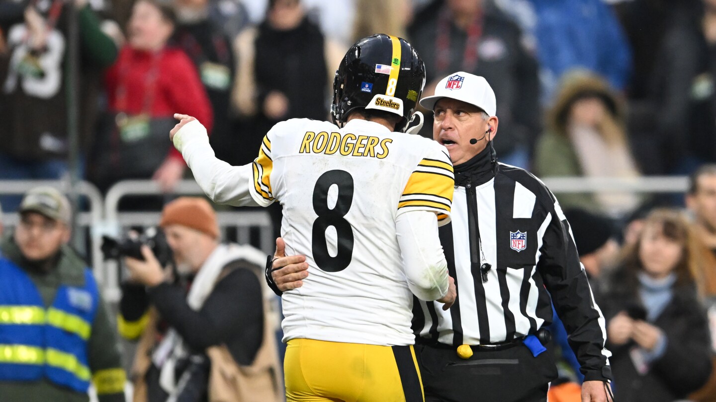 Steelers could be running out of patience with Aaron Rodgers