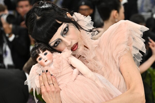 María Zardoya arrives at The Metropolitan Museum of Art's Costume Institute benefit gala celebrating the opening of the "Costume Art" exhibition on Monday, May 4, 2026, in New York. (Photo by Evan Agostini/Invision/AP)