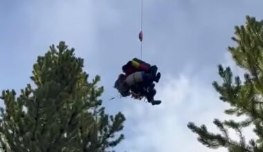 2 hikers injured in bear attack on Yellowstone trail